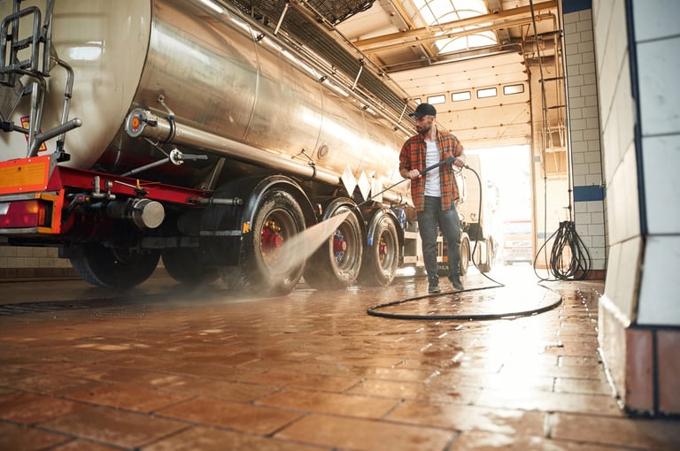 Fuel tanker cleaning